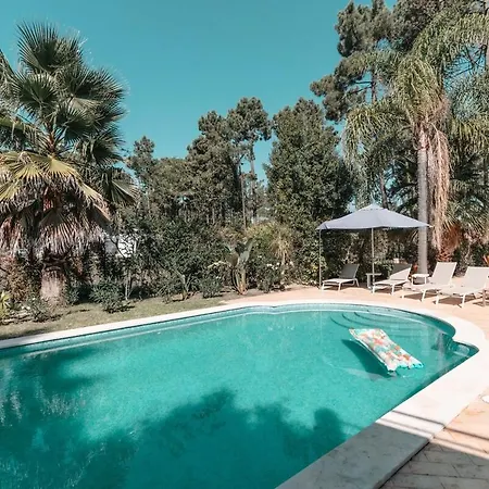 In Golf & Pool Barbecue Villa Caparica